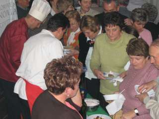 2006-01-14 - 19-33-13 Répafőző verseny-Miklósfa 058.jpg 2006-01-14 - 19-33-13 Répafőző verseny-Miklósfa 058.jpg