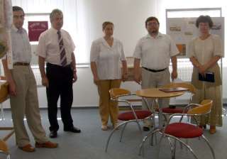 2007.06.26. Kiállítás megnyitó - Az oktatás rekvizitumai a város mai és korábbi intézményeiből 11.JPG 2007.06.26. Kiállítás megnyitó - Az oktatás rekvizitumai a város mai és korábbi intézményeiből 11.JPG