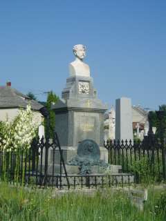 Sümeg, Temető: Kisfaludy Sándor sírja 1.kép.jpg Sümeg, Temető: Kisfaludy Sándor sírja 1.kép.jpg