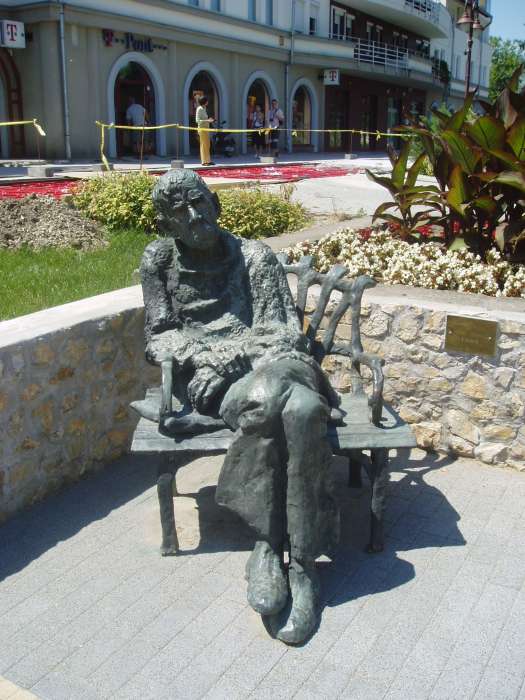 Siófok, Fő tér. Varga Imre: Czóbel Béla.jpg Siófok, Fő tér. Varga Imre: Czóbel Béla.jpg