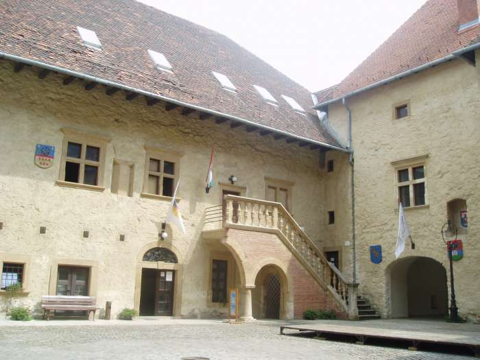 Szerencs, Huszárvár u. 11. 2.kép.jpg Szerencs, Huszárvár u. 11. 2.kép.jpg